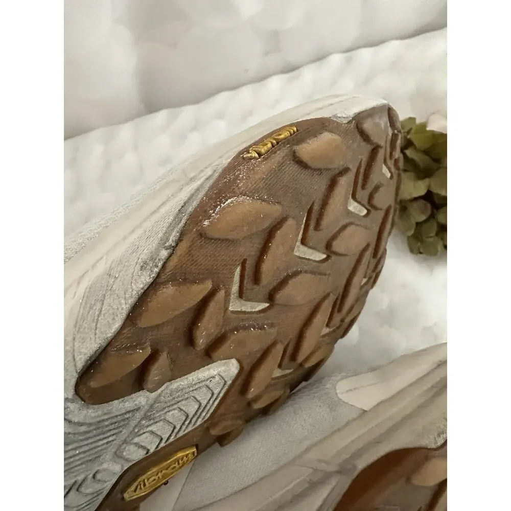 Hoka One One Transport Running Shoes Womens Size 7 B White Beige Vibram Sole